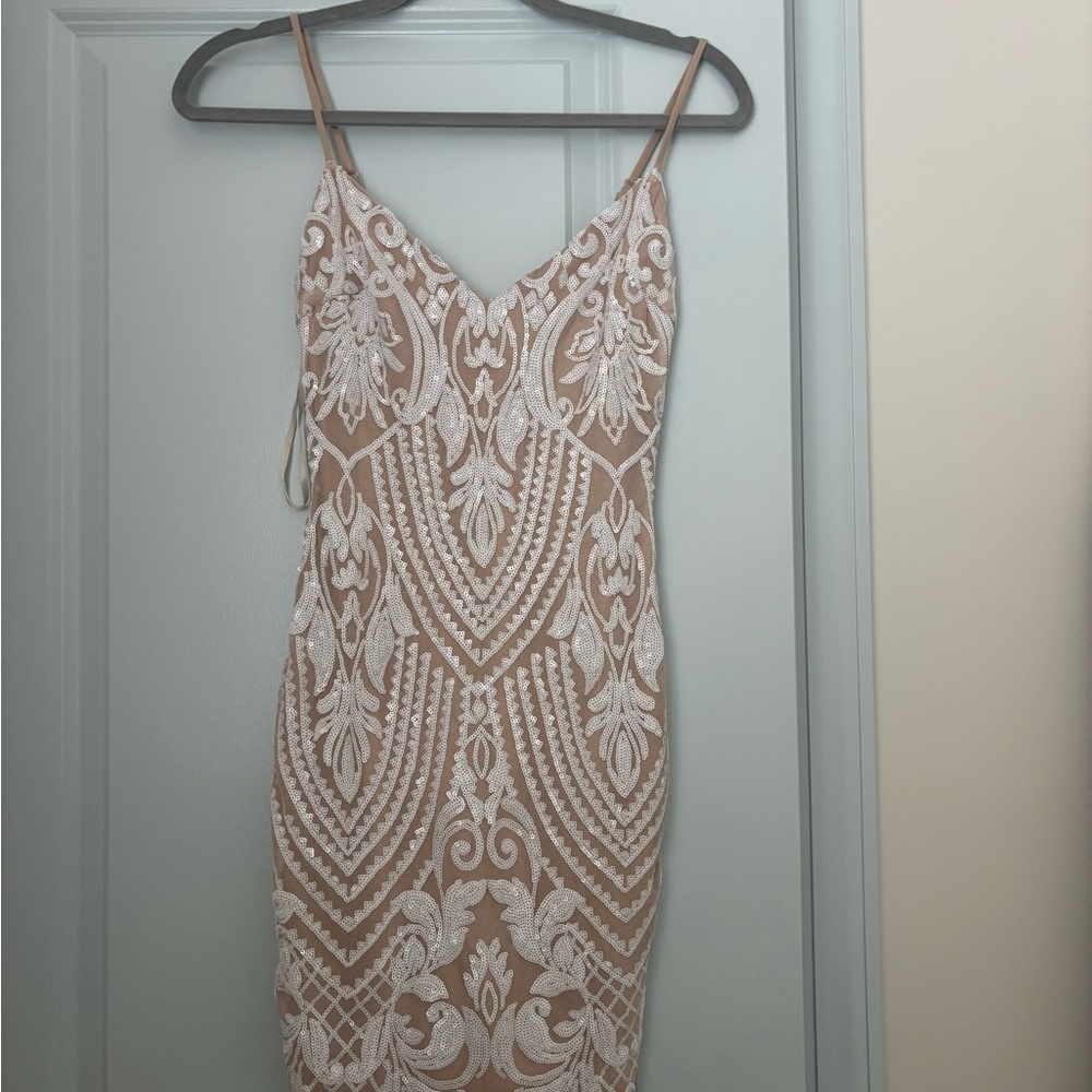 Windsor Tan and White Bodycon Dress Spaghetti Strap Backless